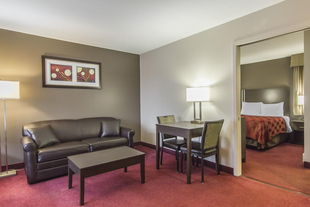 Econo Lodge Inn & Suites Lethbridge Exterior foto